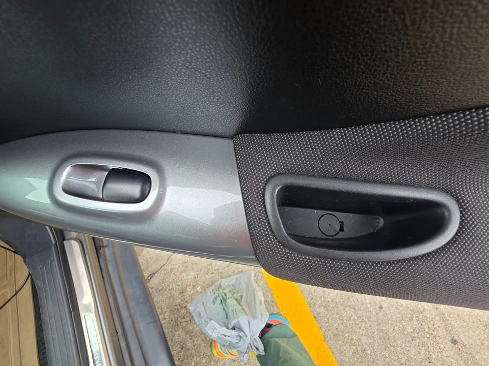2011 Nissan Juke - Image 21 of 30