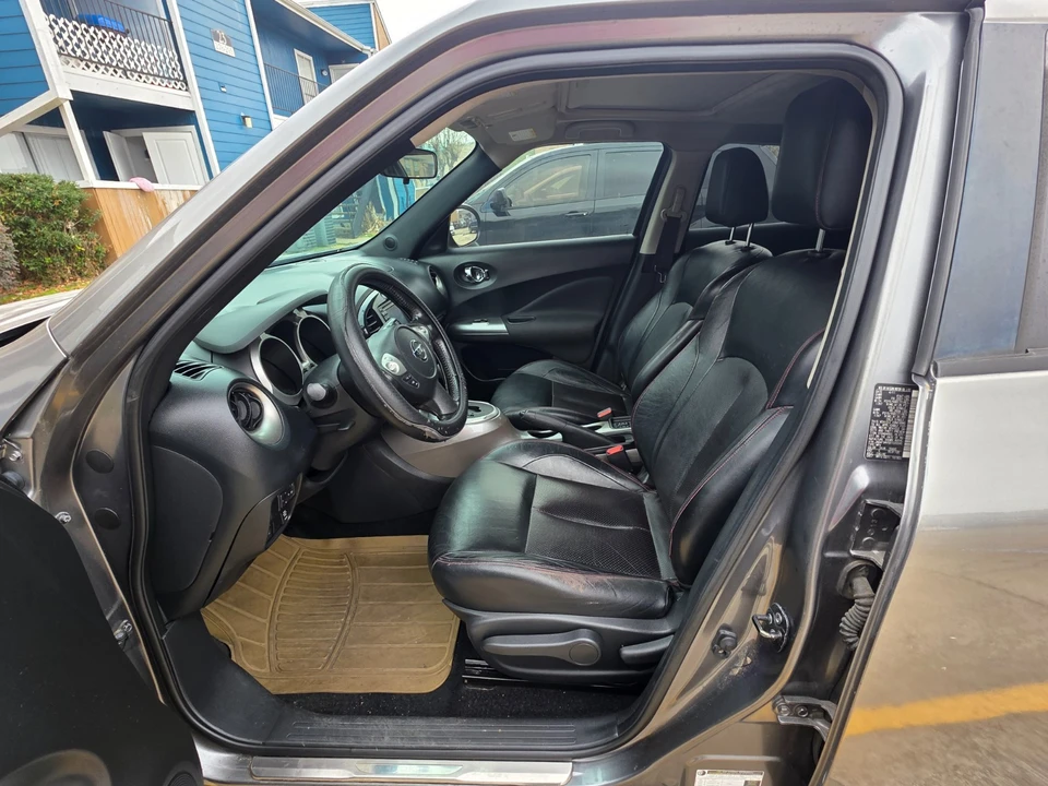 2011 Nissan Juke - Image 7 of 30