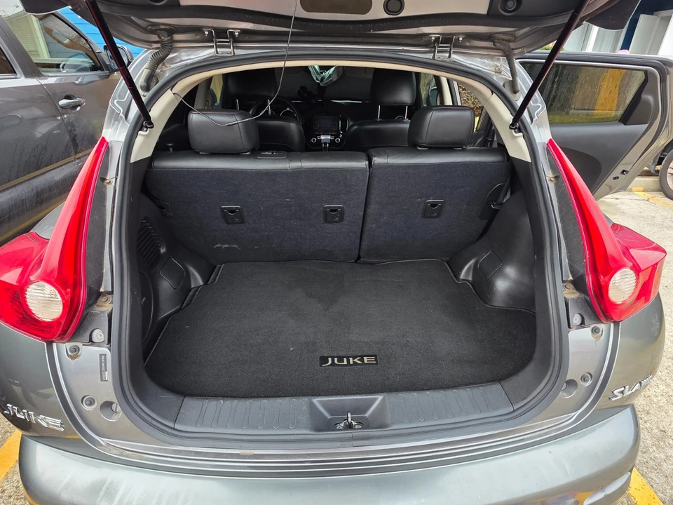 2011 Nissan Juke - Image 11 of 30