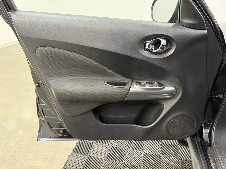 2011 Nissan Juke - Image 10 of 12