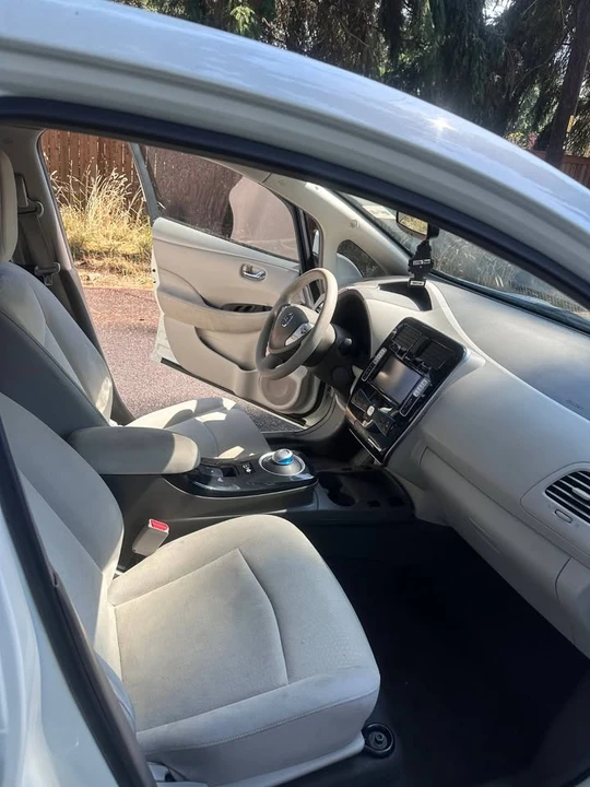 2011 Nissan Leaf - Image 4 of 8