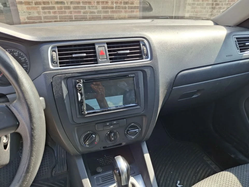 2011 Nissan Leaf - Image 8 of 8