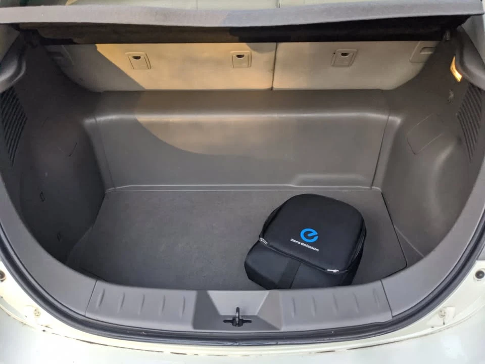 2011 Nissan Leaf - Image 18 of 20