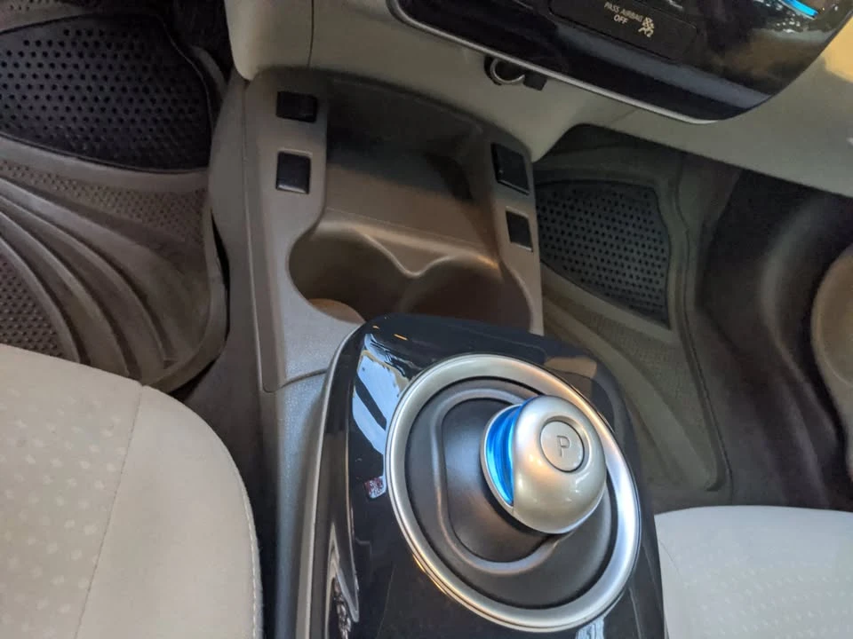 2011 Nissan Leaf - Image 12 of 20