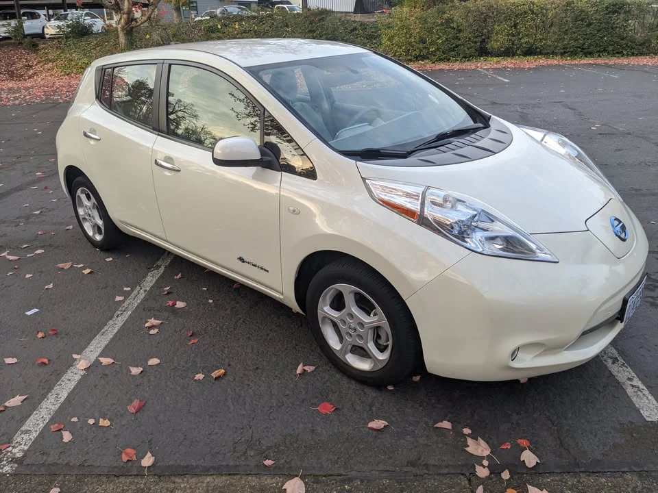 2011 Nissan Leaf - Image 2 of 20