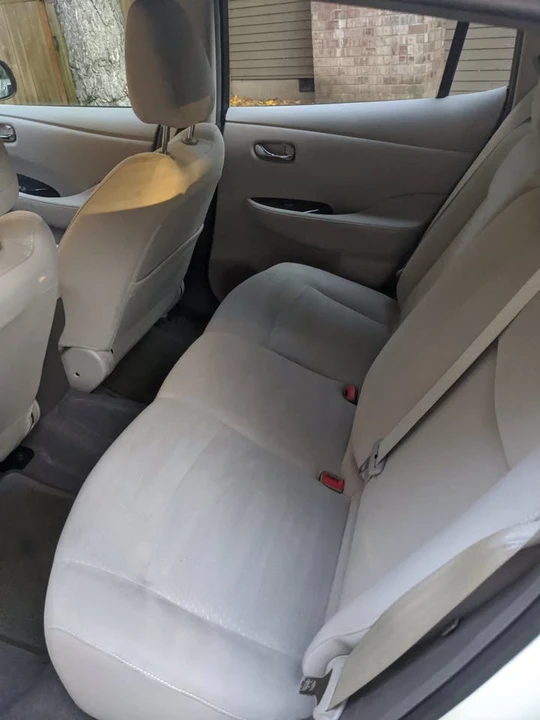 2011 Nissan Leaf - Image 16 of 20