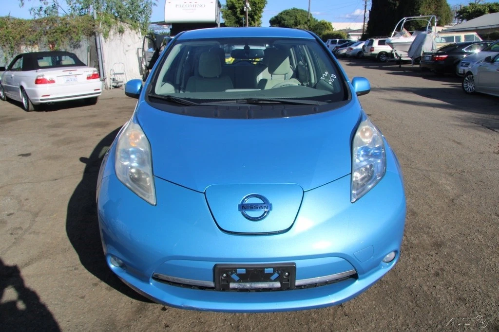 2011 Nissan Leaf - Image 9 of 21