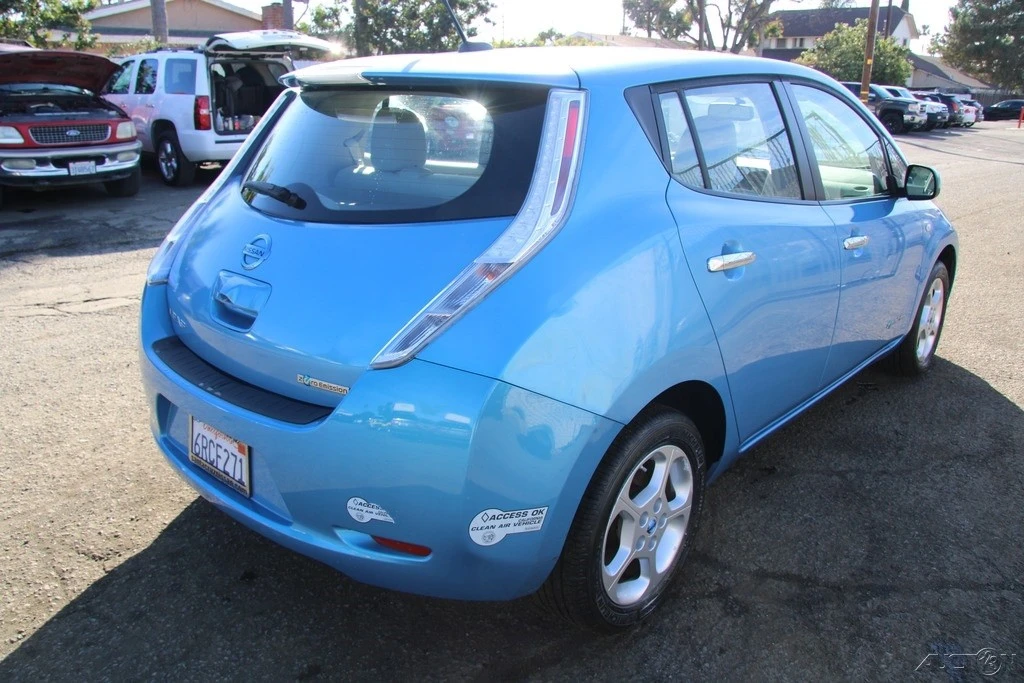 2011 Nissan Leaf - Image 6 of 21