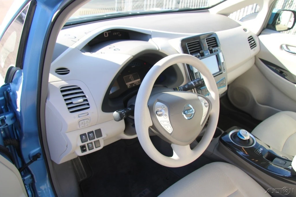 2011 Nissan Leaf - Image 13 of 21