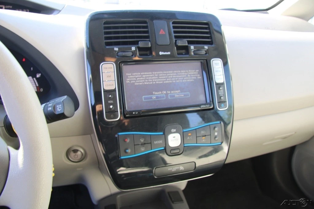 2011 Nissan Leaf - Image 16 of 21