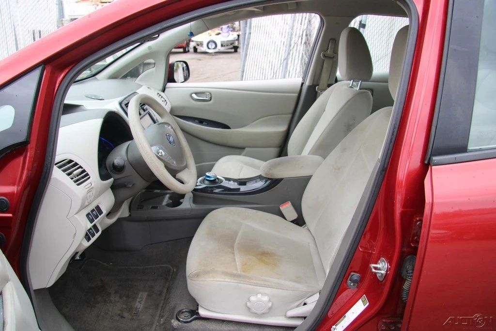 2011 Nissan Leaf - Image 14 of 21