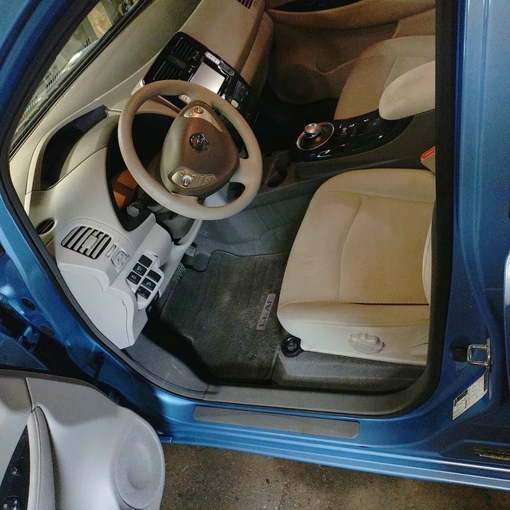2011 Nissan Leaf - Image 2 of 21