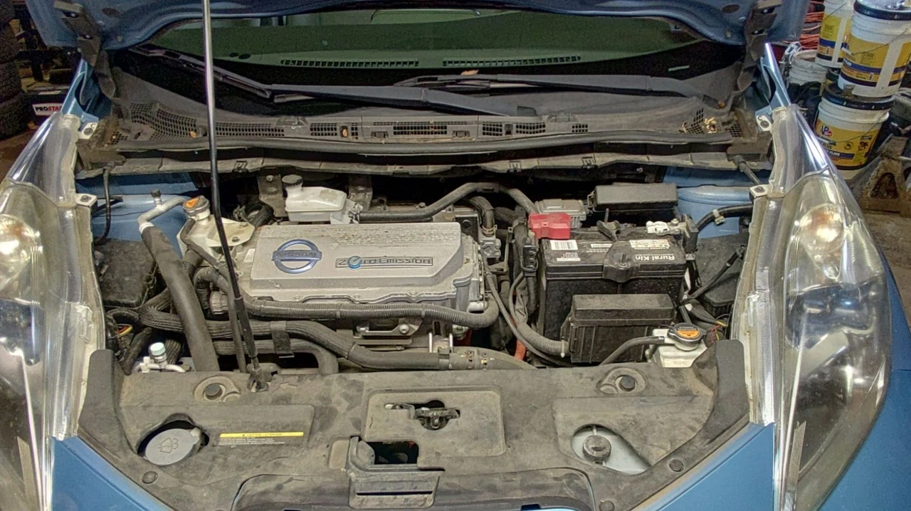 2011 Nissan Leaf - Image 12 of 21