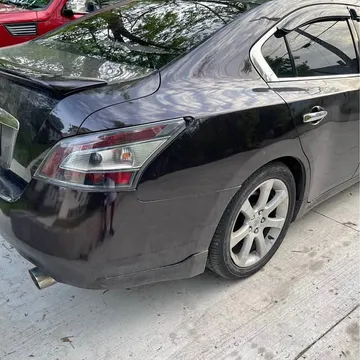 2011 Nissan Maxima SV Sedan 4D