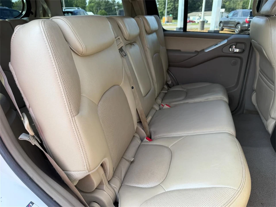 2011 Nissan Pathfinder 3rd Gen - Image 13 of 31