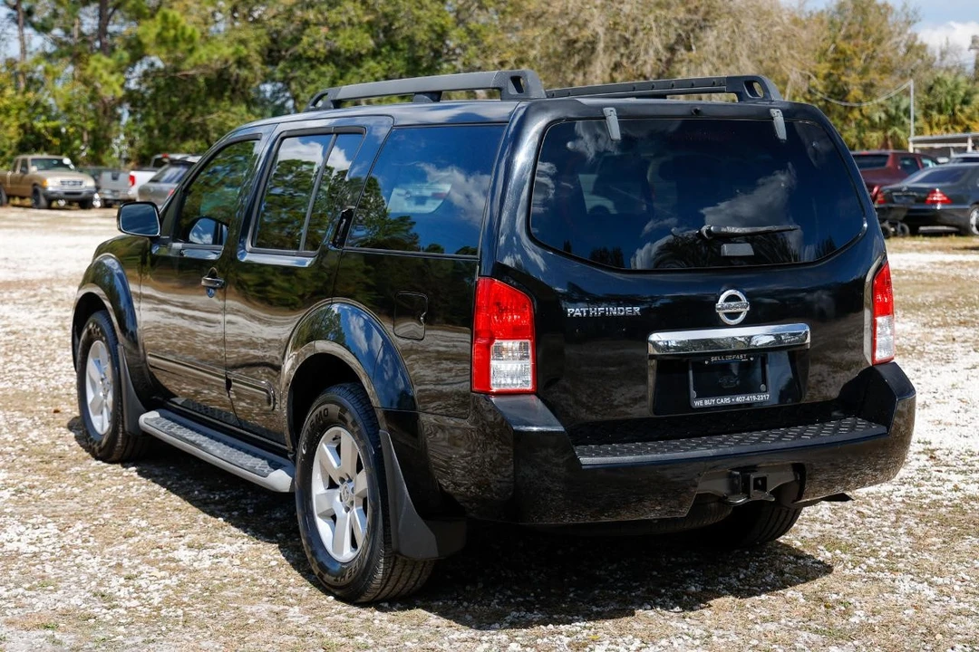 2011 Nissan Pathfinder 3rd Gen - Image 5 of 12