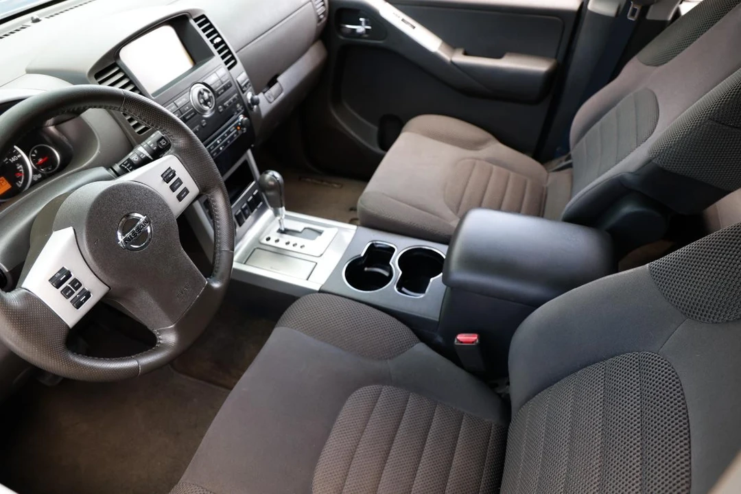 2011 Nissan Pathfinder 3rd Gen - Image 4 of 12