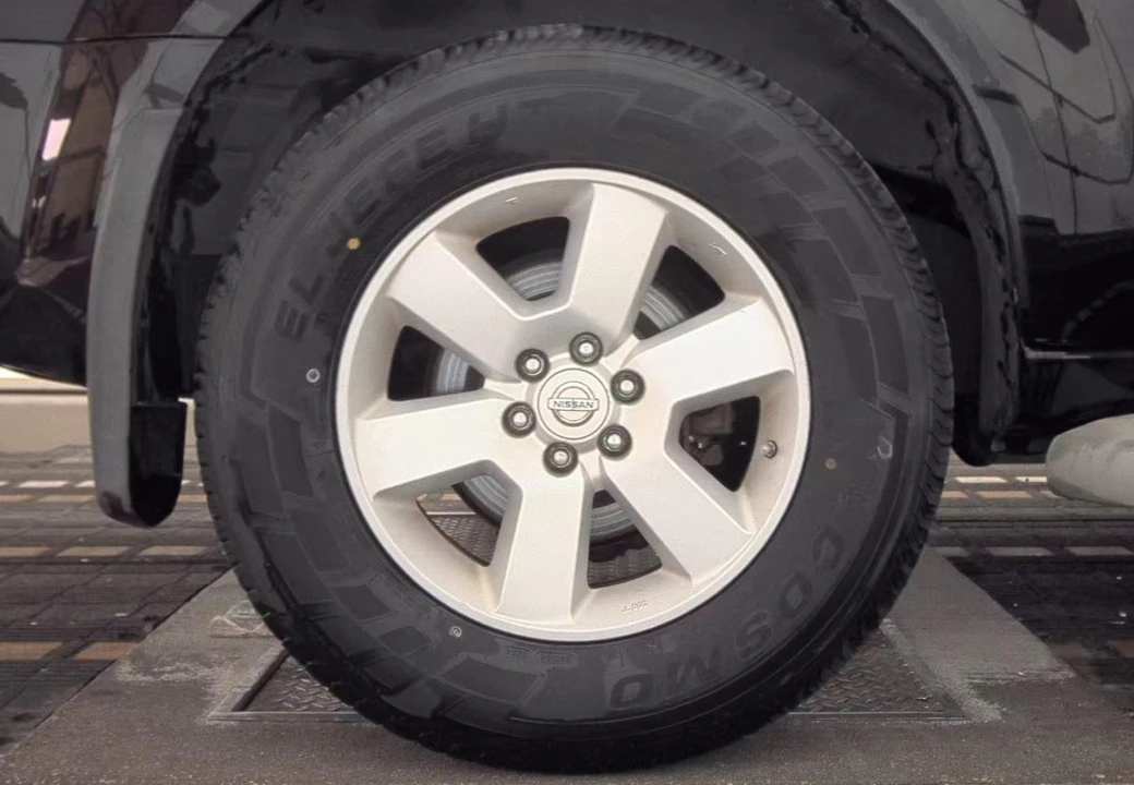2011 Nissan Pathfinder 3rd Gen - Image 9 of 12