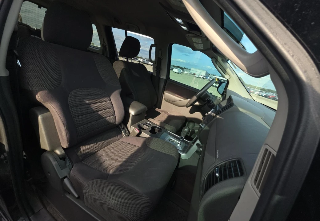 2011 Nissan Pathfinder 3rd Gen - Image 11 of 12