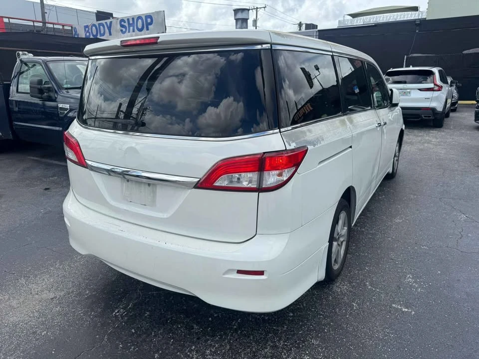 2011 Nissan Quest - Image 4 of 6