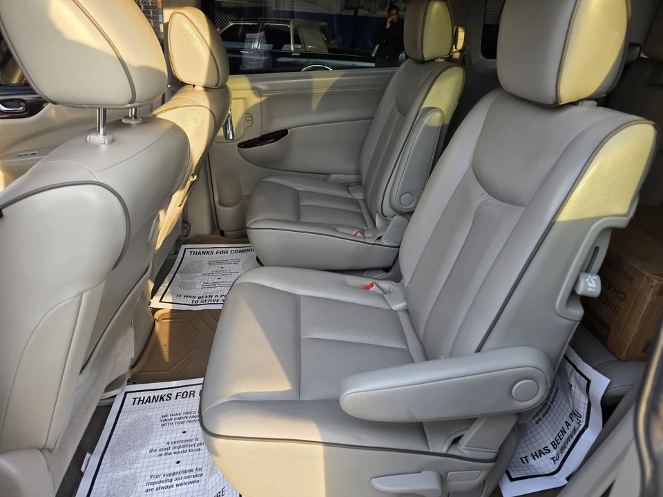 2011 Nissan Quest - Image 9 of 17