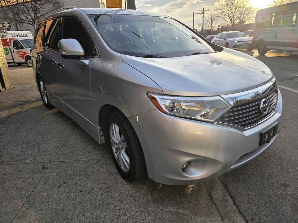 2011 Nissan Quest - Image 2 of 17