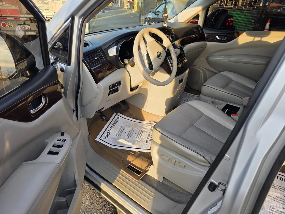 2011 Nissan Quest - Image 7 of 17