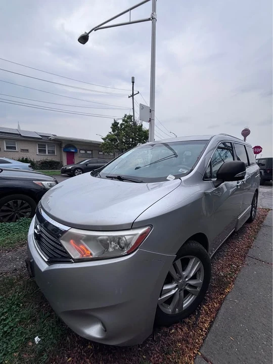 2011 Nissan Quest - Image 5 of 6