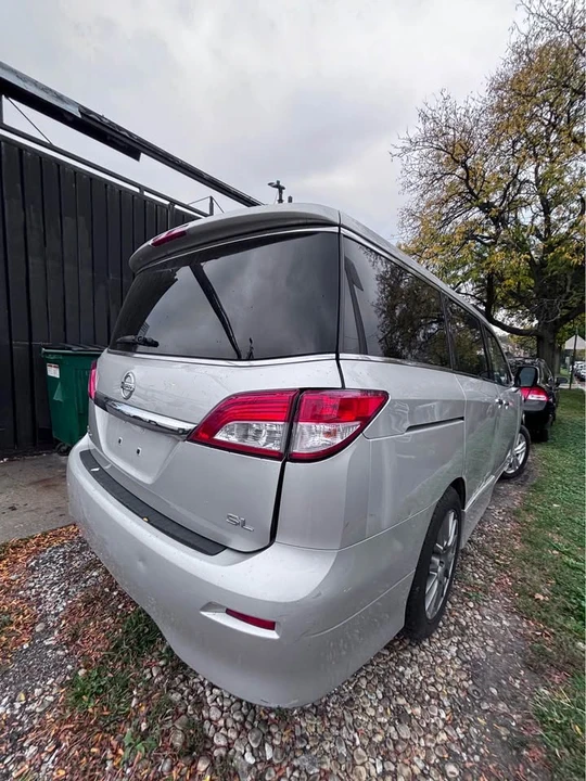 2011 Nissan Quest - Image 6 of 6