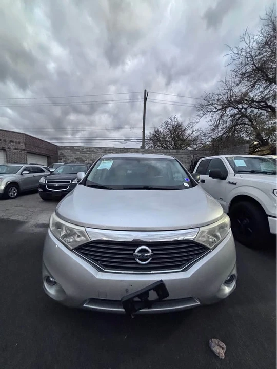 2011 Nissan Quest - Image 2 of 7