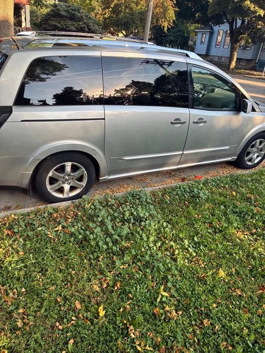 2011 Nissan Quest - Image 6 of 8
