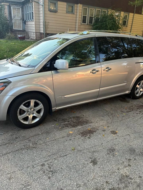 2011 Nissan Quest - Image 3 of 8