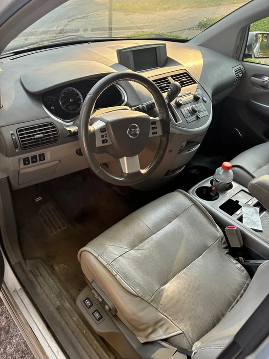 2011 Nissan Quest - Image 7 of 8