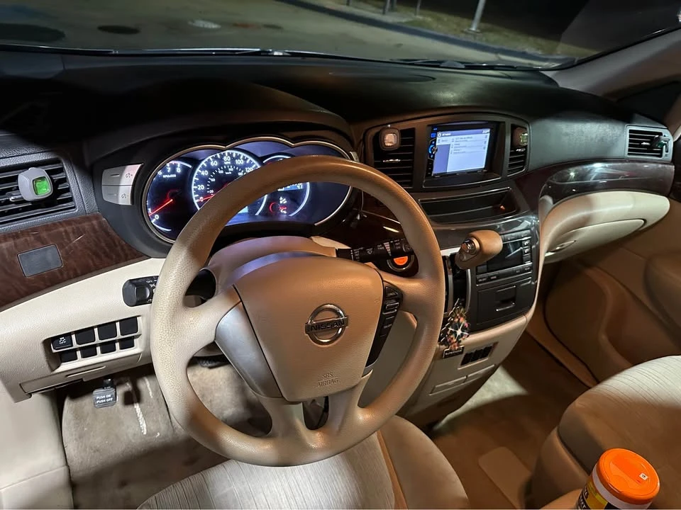 2011 Nissan Quest - Image 17 of 17