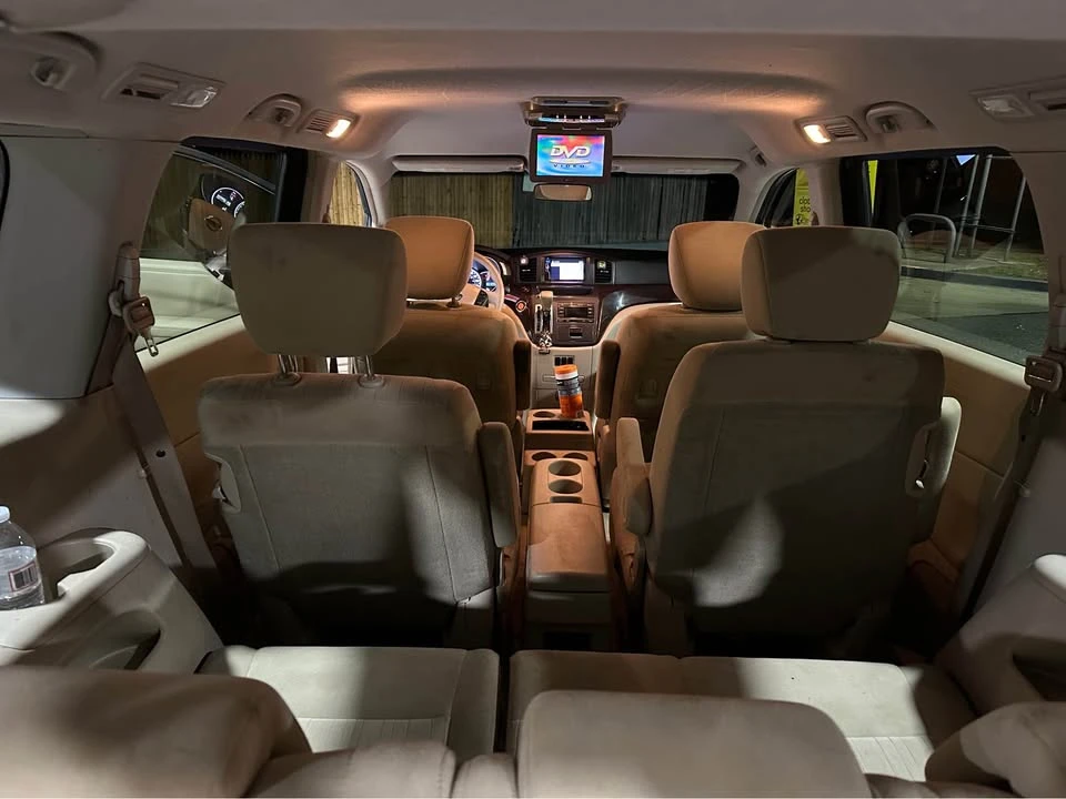 2011 Nissan Quest - Image 12 of 17