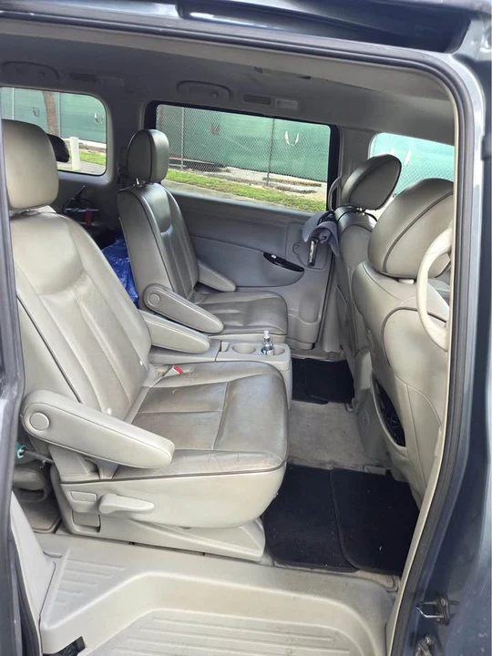 2011 Nissan Quest - Image 6 of 15