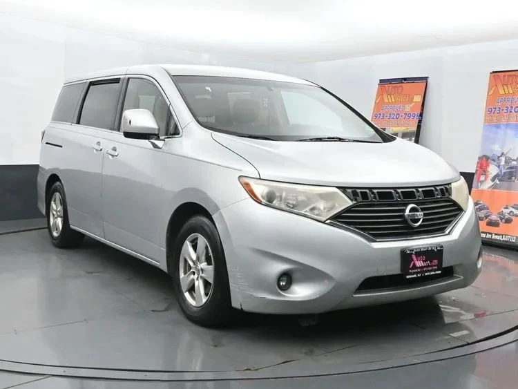 2011 Nissan Quest - Image 2 of 12
