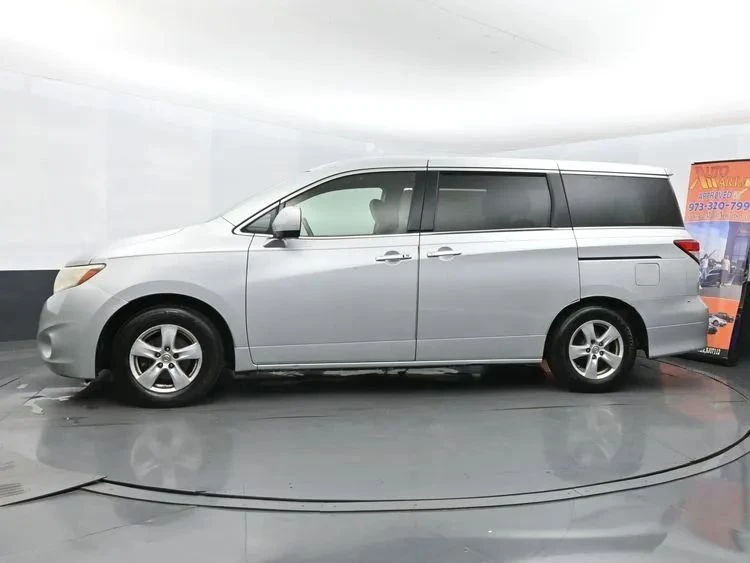 2011 Nissan Quest - Image 5 of 12