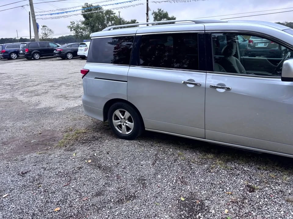 2011 Nissan Quest - Image 3 of 4