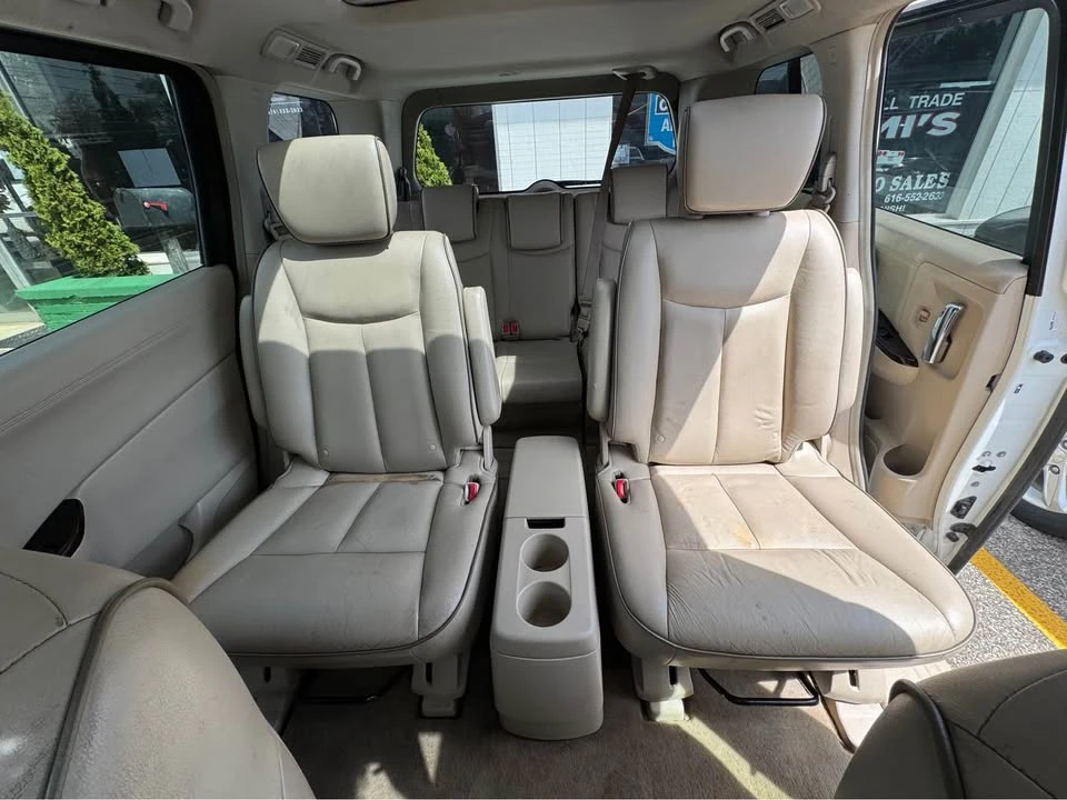 2011 Nissan Quest - Image 12 of 13