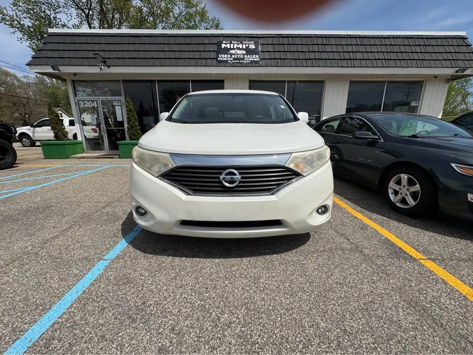 2011 Nissan Quest - Image 2 of 13