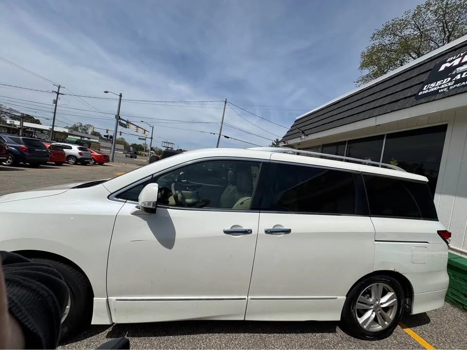 2011 Nissan Quest - Image 5 of 13