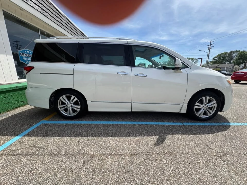 2011 Nissan Quest - Image 3 of 13