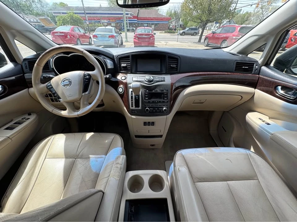 2011 Nissan Quest - Image 10 of 13