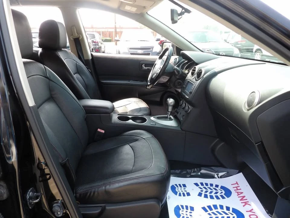 2011 Nissan Rogue - Image 16 of 19