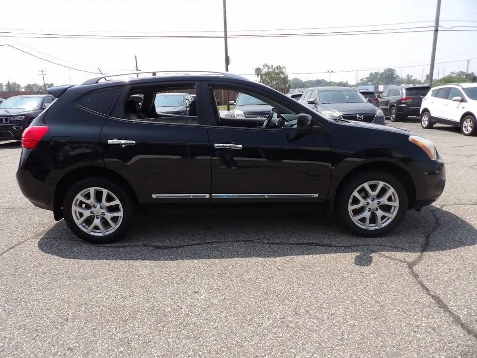 2011 Nissan Rogue - Image 4 of 19