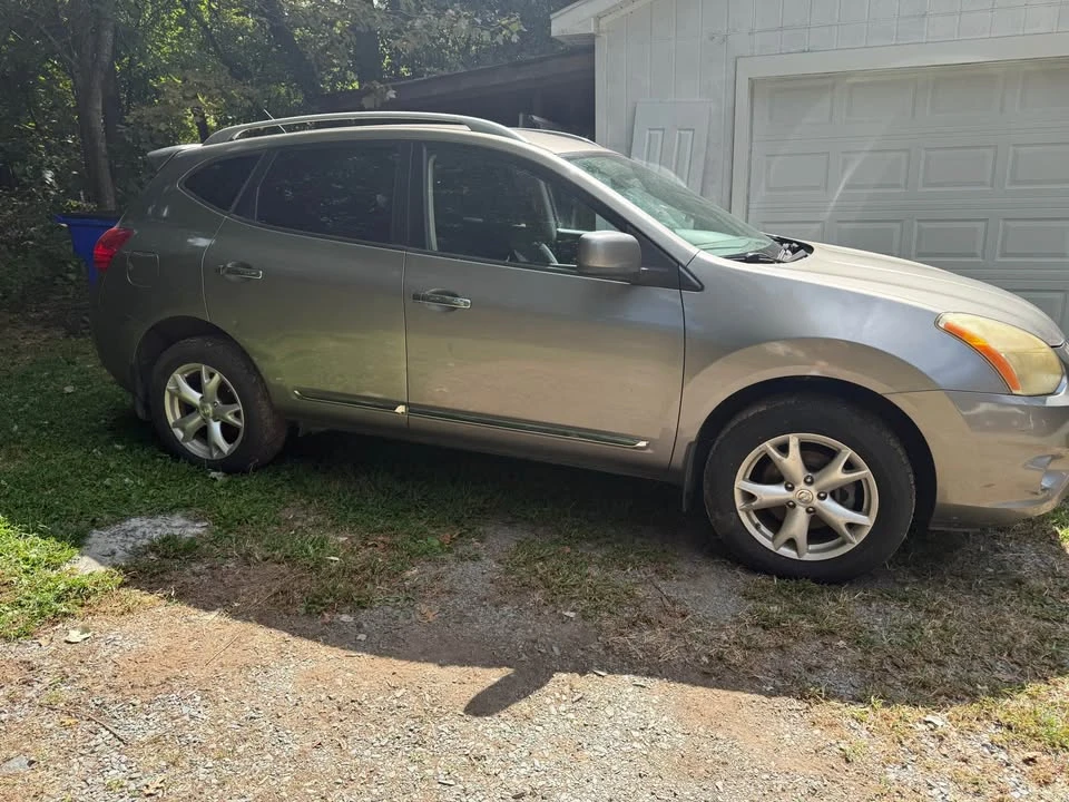 2011 Nissan Rogue - Image 3 of 9