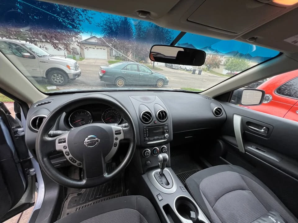 2011 Nissan Rogue - Image 9 of 14