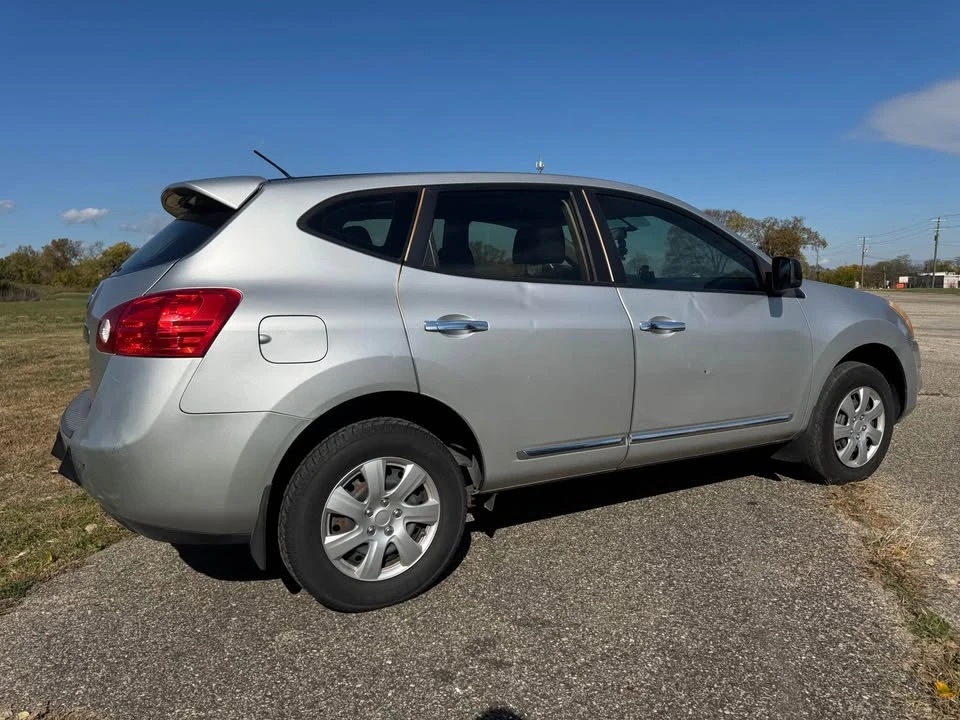 2011 Nissan Rogue - Image 4 of 12