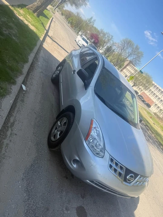 2011 Nissan Rogue - Image 3 of 7